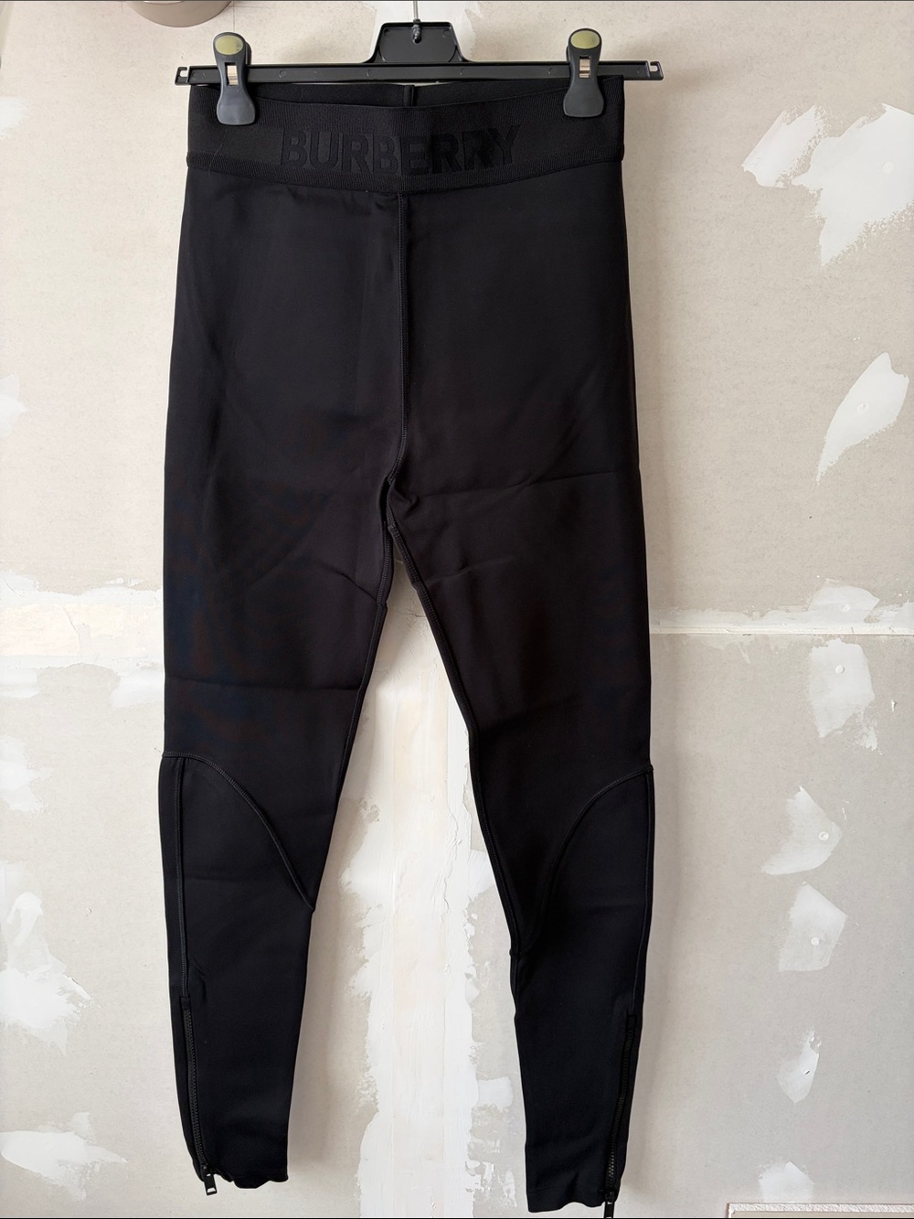 NWT Burberry Sian Black Leggings size medium